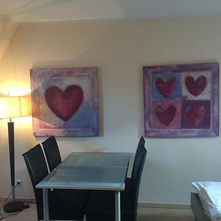 Barcelona Bed & Breakfast Ντίσελντορφ Δωμάτιο φωτογραφία