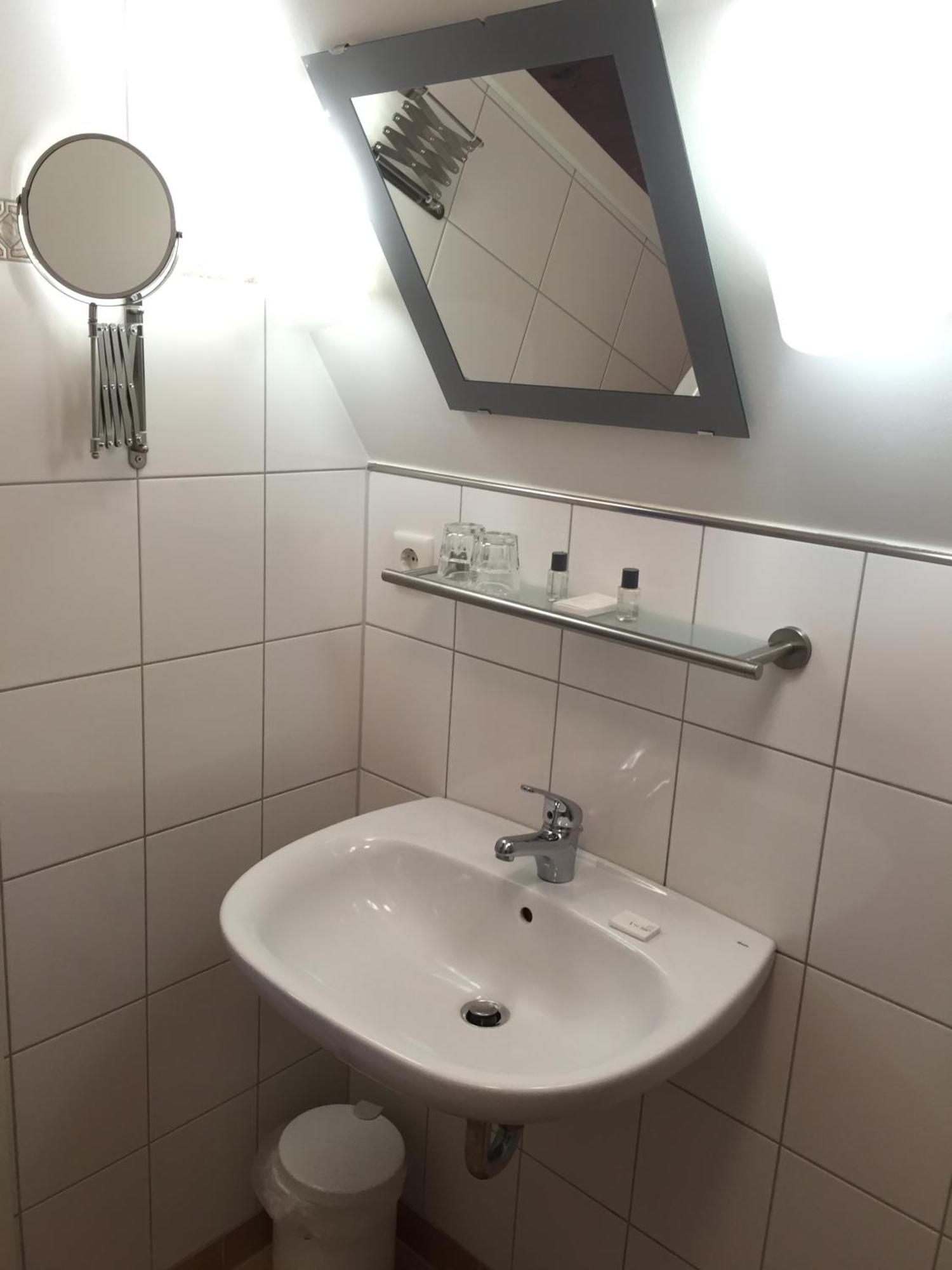 Barcelona Bed & Breakfast Ντίσελντορφ Δωμάτιο φωτογραφία