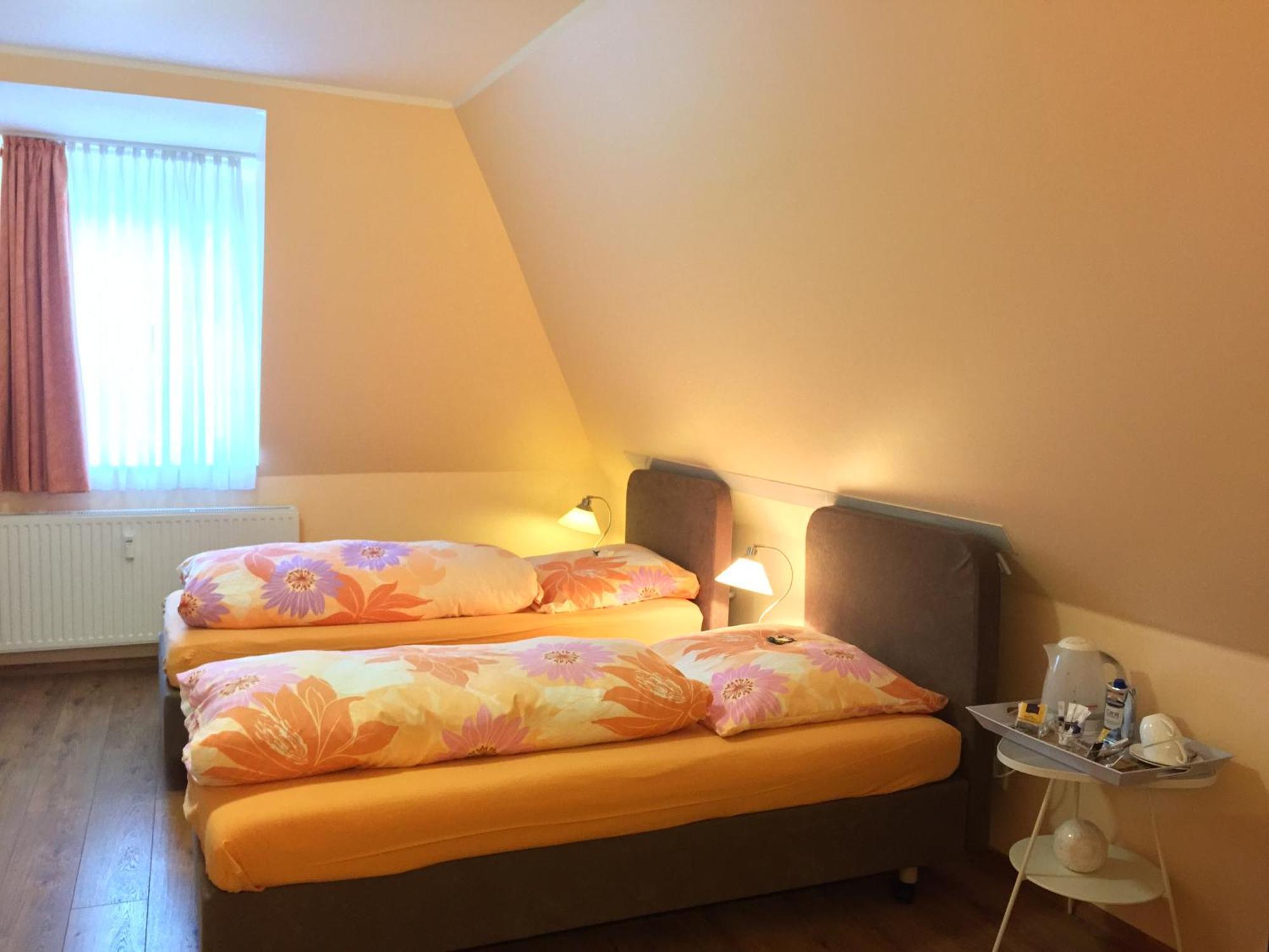Barcelona Bed & Breakfast Ντίσελντορφ Δωμάτιο φωτογραφία