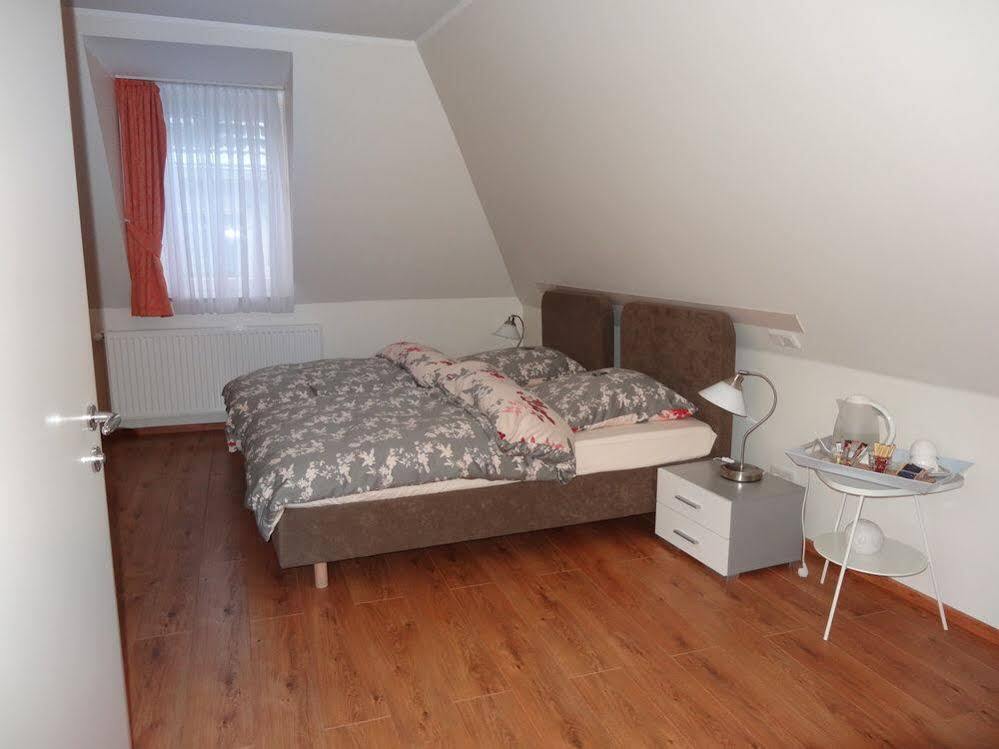 Barcelona Bed & Breakfast Ντίσελντορφ Εξωτερικό φωτογραφία